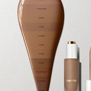 TOM FORD Soleil Flawless Glow Foundation Shade DUSK